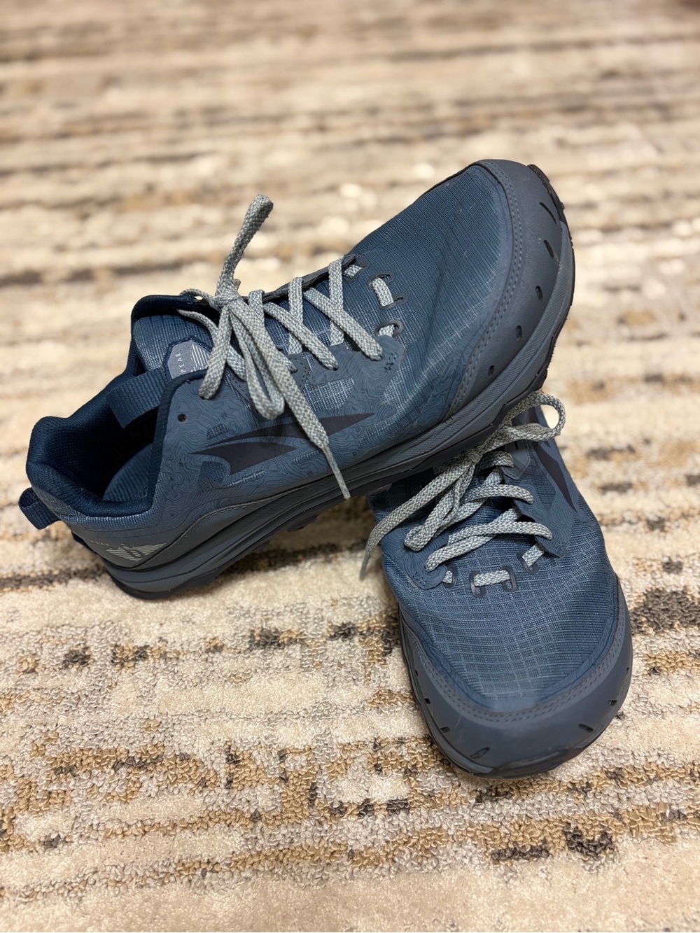 Altra | Women’s Lone Peak 6 Trail Running Shoes - Navy size 10